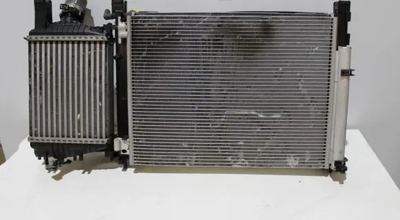 Renault Clio IV Coolant radiator 