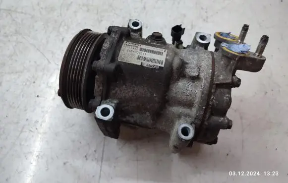 Volvo V70 Air conditioning (A/C) compressor (pump) 31369699