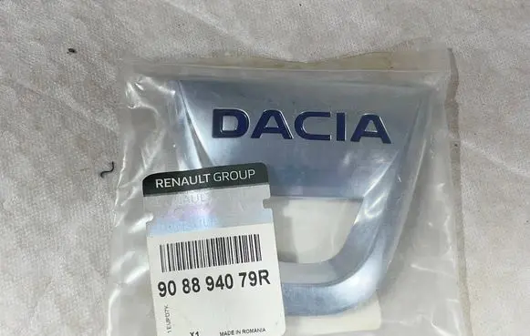 Dacia Sandero II Manufacturer badge logo/emblem 908894079RBLCP 908894079R 908894079