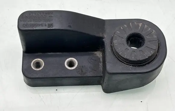 Opel Astra K Radiator mount bracket 13466590 688437545