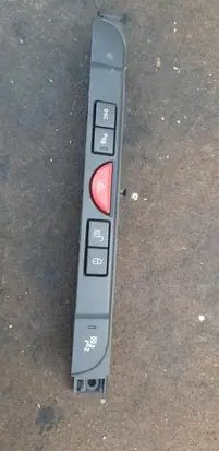 Land Rover Discovery 3 - LR3 Parking (PDC) sensor switch 8H2213D734BA