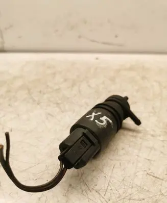 BMW X5 E53 Windscreen/windshield washer pump