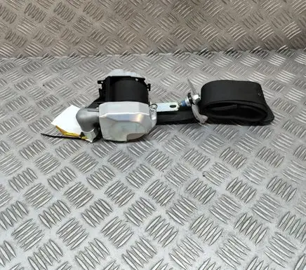 Hyundai i40 Front seatbelt 888103Z000TX