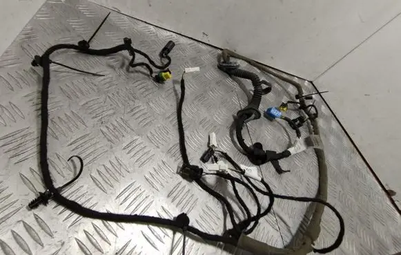Maserati GranTurismo Engine installation wiring loom 233927