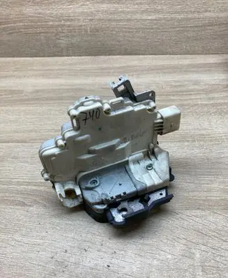Audi A6 S6 C6 4F Front door lock 4F2837016