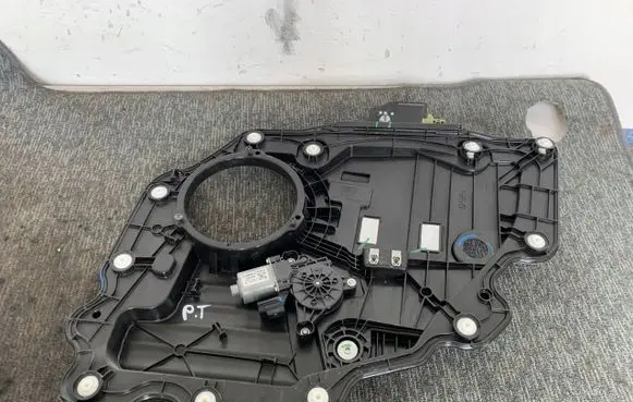 Ford Mustang V Rear door window regulator with motor