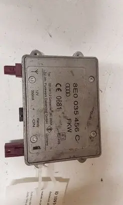 Audi A6 S6 C6 4F Aerial antenna amplifier 8E0035456C 0681 09104112