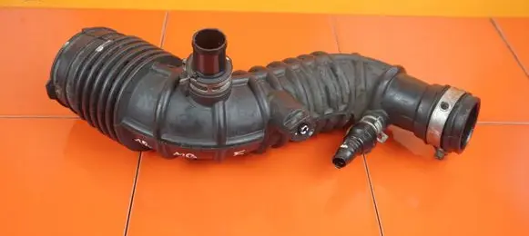 Nissan Qashqai Intercooler hose/pipe 18MB5