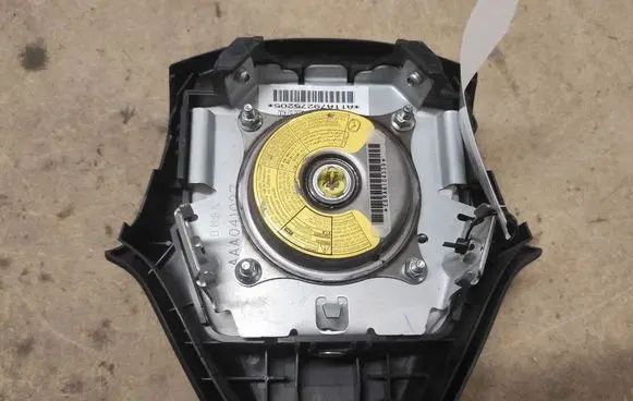 Mazda 5 Steering wheel airbag C23557K00 AAA011057