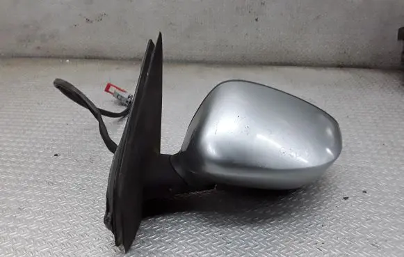 Front door electric wing mirror