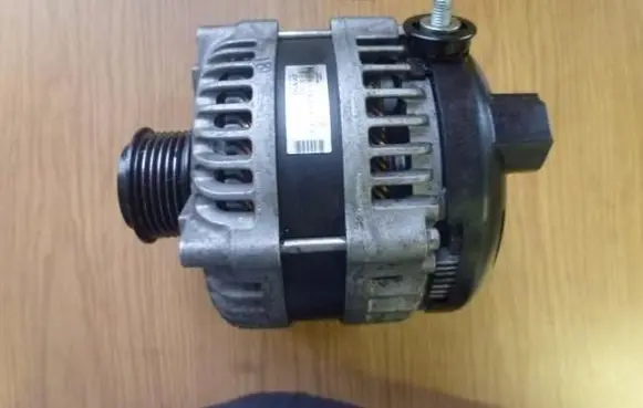 Jaguar XF X250 Generator/alternator BJ3210300AC