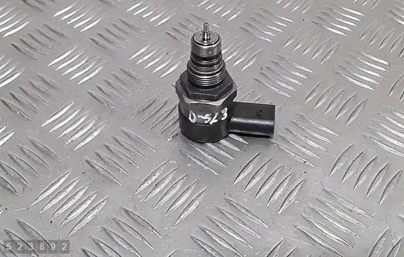BMW 1 E81 E87 Fuel pressure sensor 0281002738