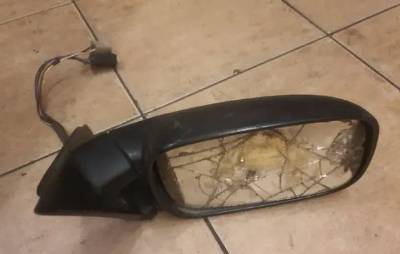 Volkswagen PASSAT B4 Front door electric wing mirror E10017273