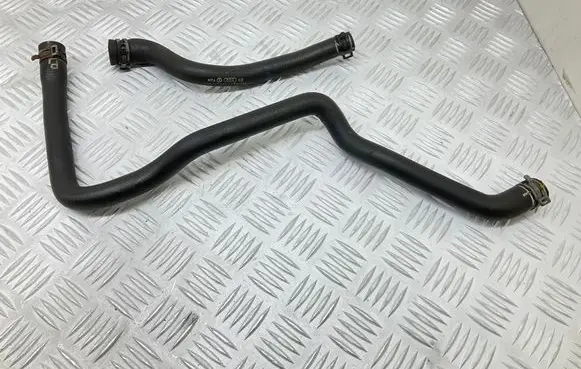 Engine coolant pipe/hose