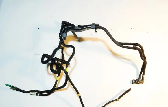 Volvo C30 Fuel line pipe 9635692580