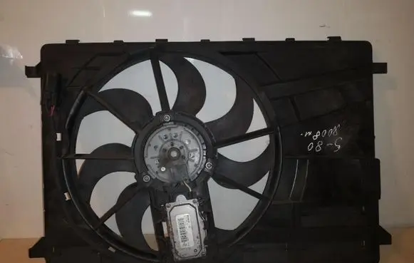 Volvo S80 Radiator cooling fan shroud 30792866