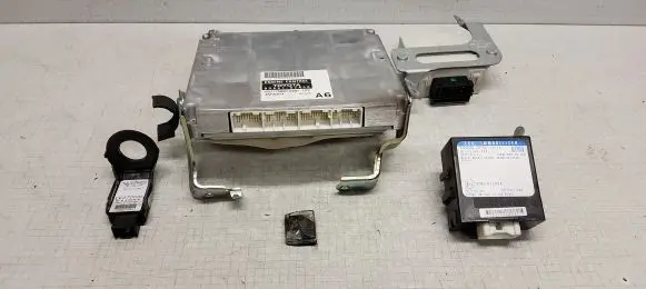 Toyota Verso Engine ECU kit and lock set 8966102A60 8978302020 890710D010