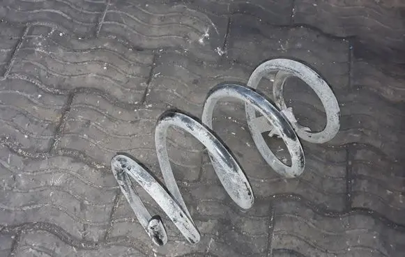 Dodge Nitro Rear coil spring NOCODE