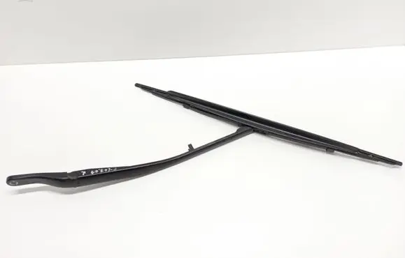 Peugeot 607 Front wiper blade arm 102489
