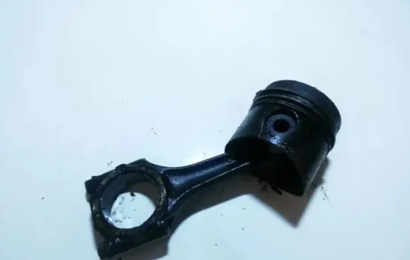 Volkswagen Golf II Piston with connecting rod