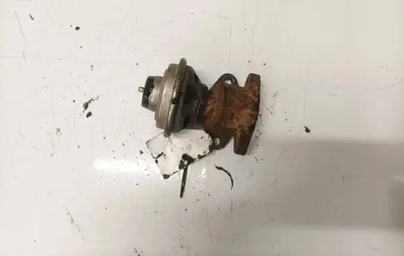 Renault Laguna I EGR valve 7700858510C 8221100 7700858510C8221100