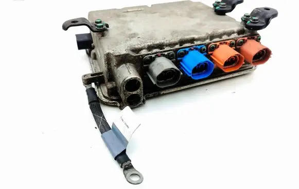 Voltage converter inverter