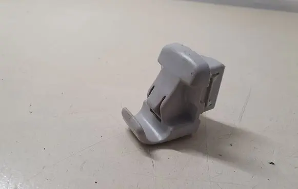 Sun visor clip/hook/bracket