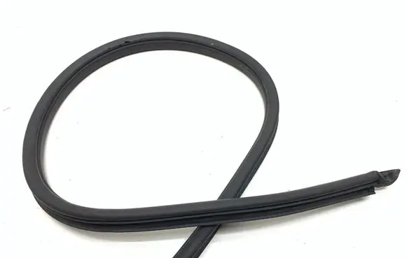 Jaguar XK - XKR Rubber seal front coupe door C2P16539