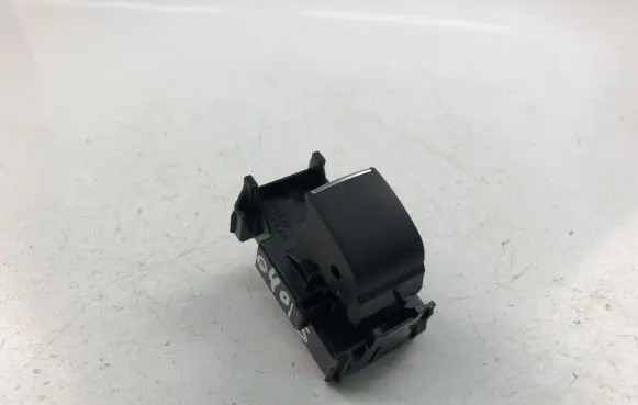 Toyota RAV 4 (XA50) Electric window control switch 193335