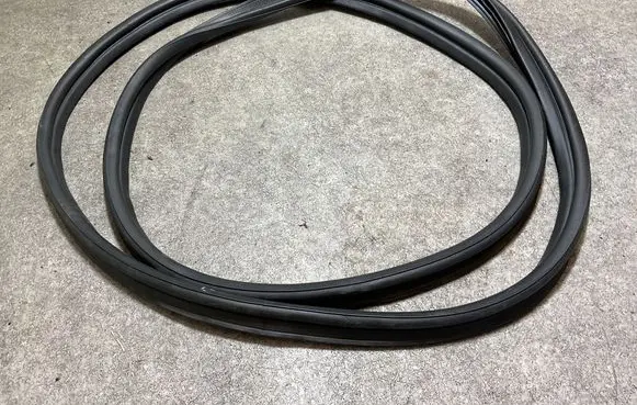 KIA Ceed Loading door rubber seal (on body) 