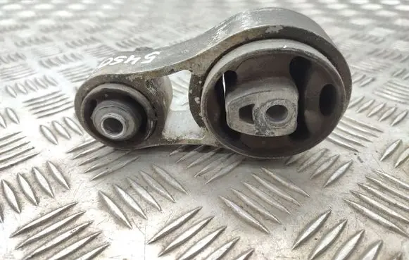 Ford Ecosport Engine mount bracket