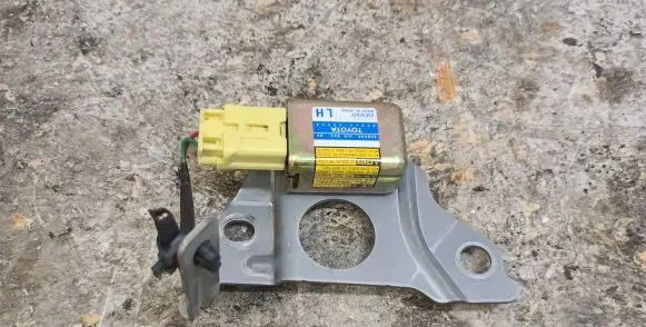 Toyota RAV 4 (XA20) Airbag deployment crash/impact sensor 8983442020
