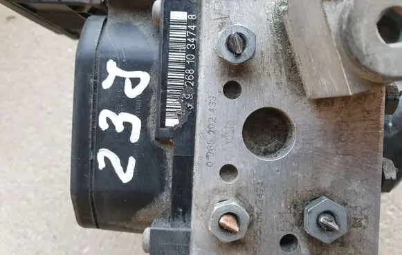 Mercedes-Benz A W168 ABS Pump 0265202433