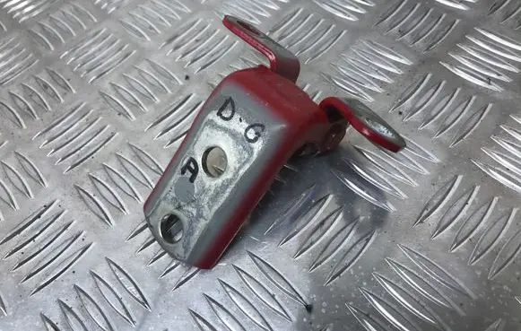 Toyota Yaris Rear door lower hinge
