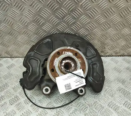 Mercedes-Benz Vito Viano W447 Front wheel hub A4473300720