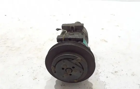 Renault Safrane Air conditioning (A/C) compressor (pump) 7700871663