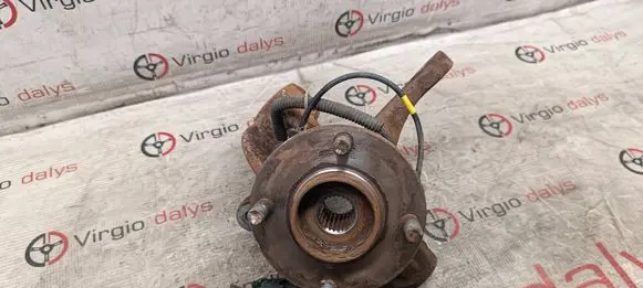 Front wheel hub