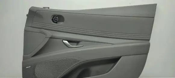 Hyundai Elantra VII Front door card panel trim
