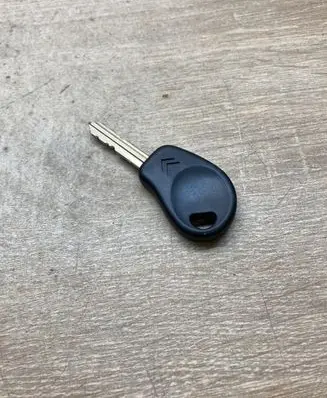 Citroen Berlingo Ignition key/card 9170L8 Citroenkey