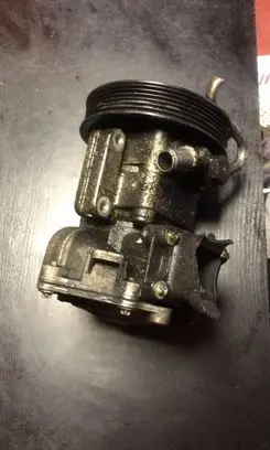 BMW 3 E90 E91 Power steering pump 6780413