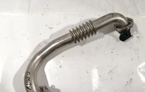 Ford C-MAX II EGR valve line/pipe/hose FM5Q9D477AA