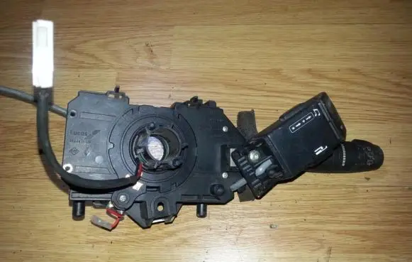 Renault Laguna I Wiper control stalk 7700832541