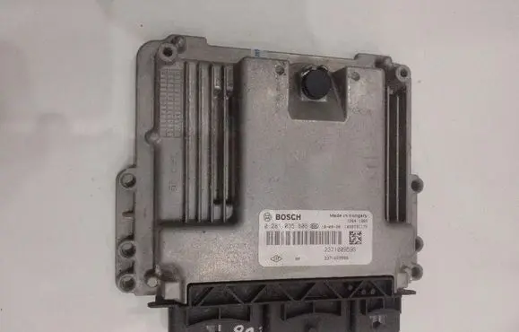 Renault Clio IV Engine control unit/module ECU 0281035806