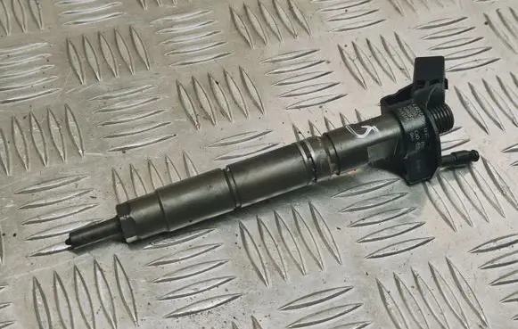 Mercedes-Benz GLK (X204) Fuel injector A6420701387