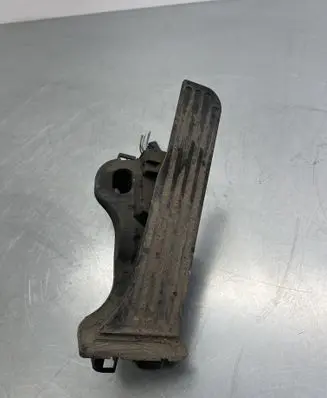 Volkswagen PASSAT B6 Accelerator throttle pedal 1K1723503L 6PV008600