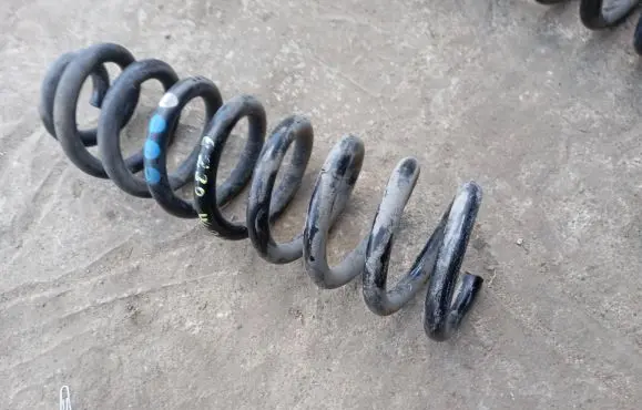 Mercedes-Benz E W213 Rear coil spring