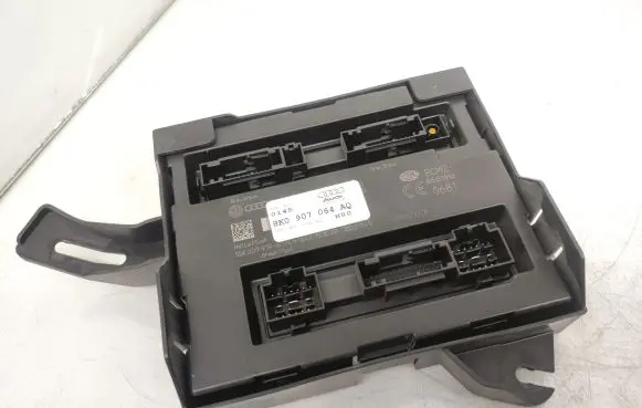 Audi Q5 SQ5 Central body control module 8K0907064AQ