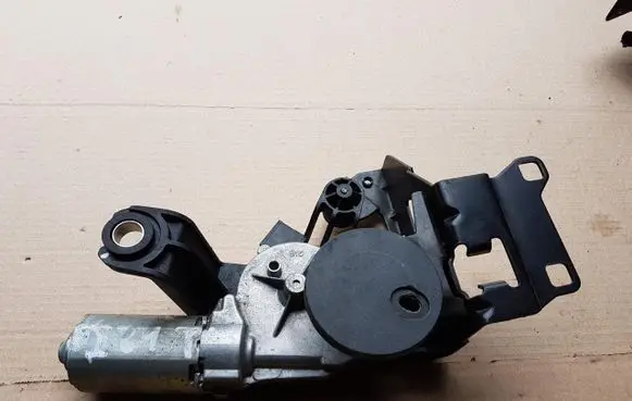 BMW 5 E60 E61 Rear window wiper mechanism 7208601