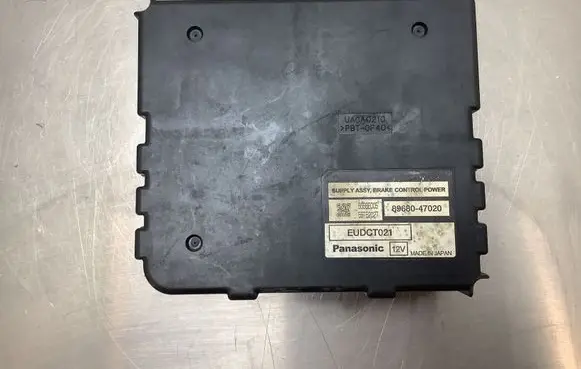 Toyota Prius (XW20) Brake system control unit/module 8968047020 5656E005 56T52027