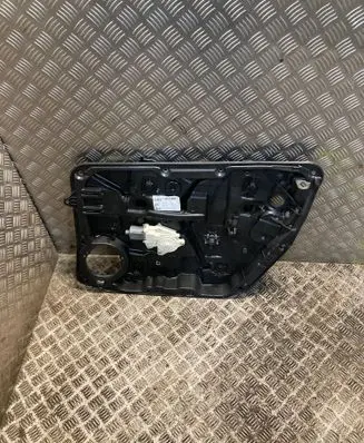 Mercedes-Benz B W246 W242 Front door window regulator with motor 2467200279 A2467200279